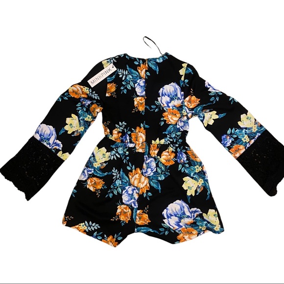 NWT ROMPER SIZE MED - Picture 1 of 4